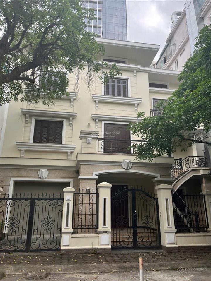 Chủ bán biệt thự kđt yên hoà. dt 204m x 5 tầng. mt 15m. sđcc. 0964 769 ***