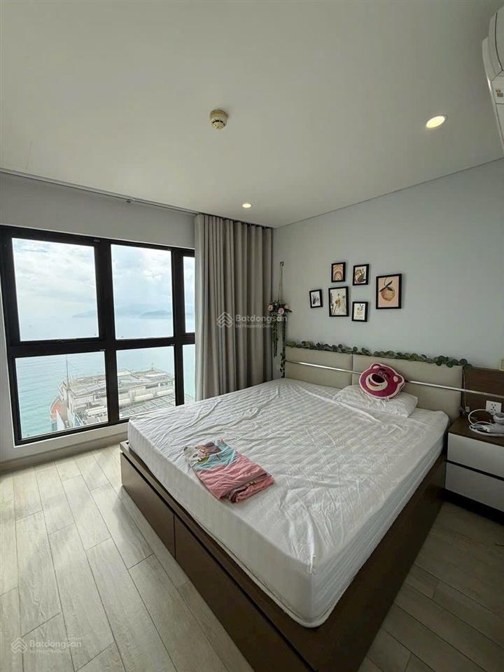Bán căn góc 2 phòng ngủ view trực diện biển goldcoast nha trang.