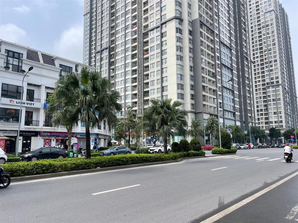 Giá tốt trong khu vực. phân lô oto tránh trung kính trung hoà. dt 110m2x5t. mt gần 5m. giá 33,5 tỷ