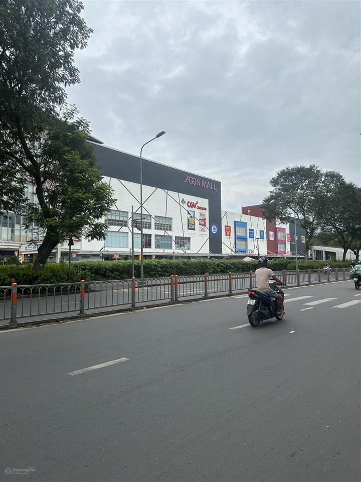 Góc 2 mặt tiền lũy bán bích 30x50m, cn 1450m2 hđt 340 triệu/tháng, gpxd 9 tầng