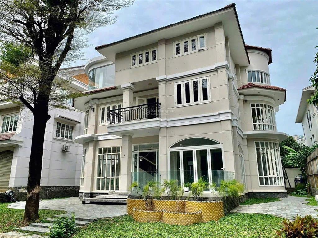 Chủ cần bán gấp căn biệt thự lan anh quận 2 trong tháng này.