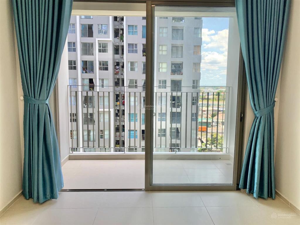 Bán căn 85m2 view hồ bơi + giá 3,8 tỷ (102%) sổ hồng sẵn + tặng giường tủ & 04 máy lạnh