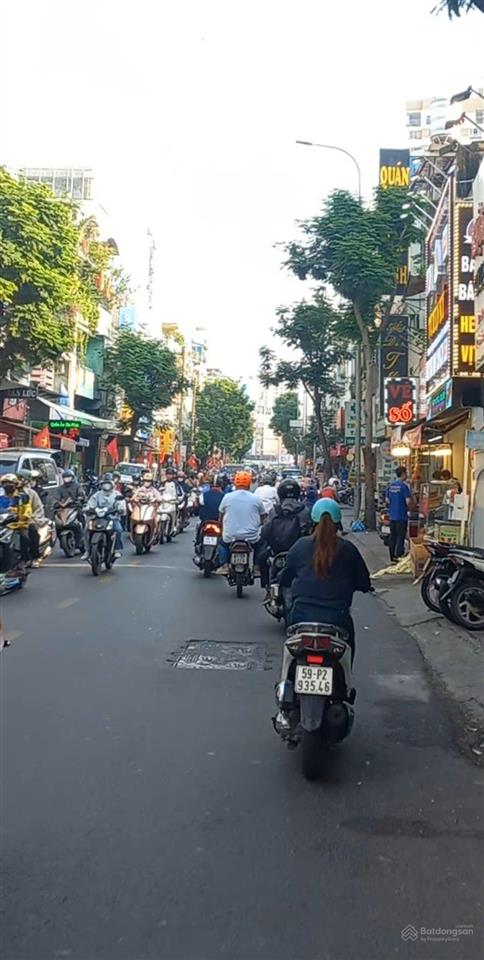 Sát mặt tiền 4,2tỷ 3tầng 3pn hẻm thông trường sa tân bình
