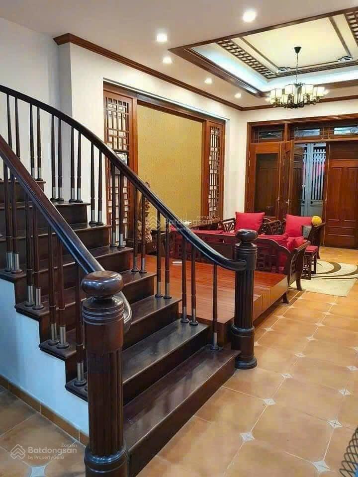 Bán nhà phố ngọc khánh 52m2 4 tầng nhỉnh 10 tỷ gần vin giảng võ 20m ra phố móng 7 tầng dân xây