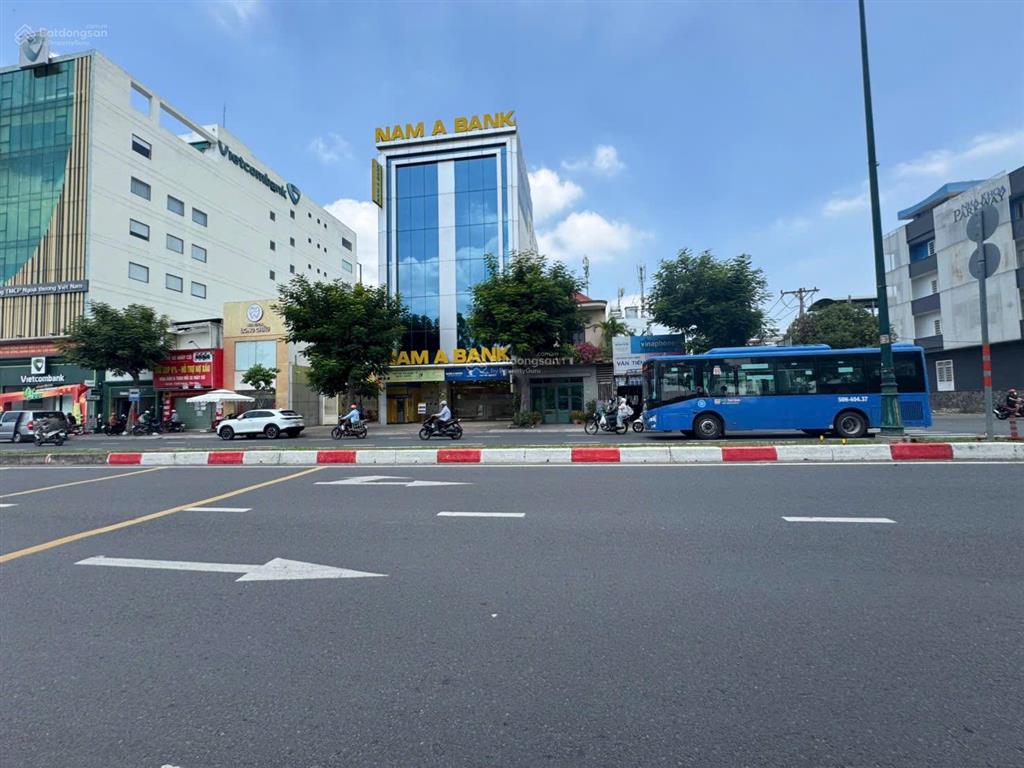 Hot! nhà mtkd lê văn việt ~ 10m*26m = 261m2. 2mt trước & sau. ctxd 1 hầm 7 lầu. bán 160 triệu/m2