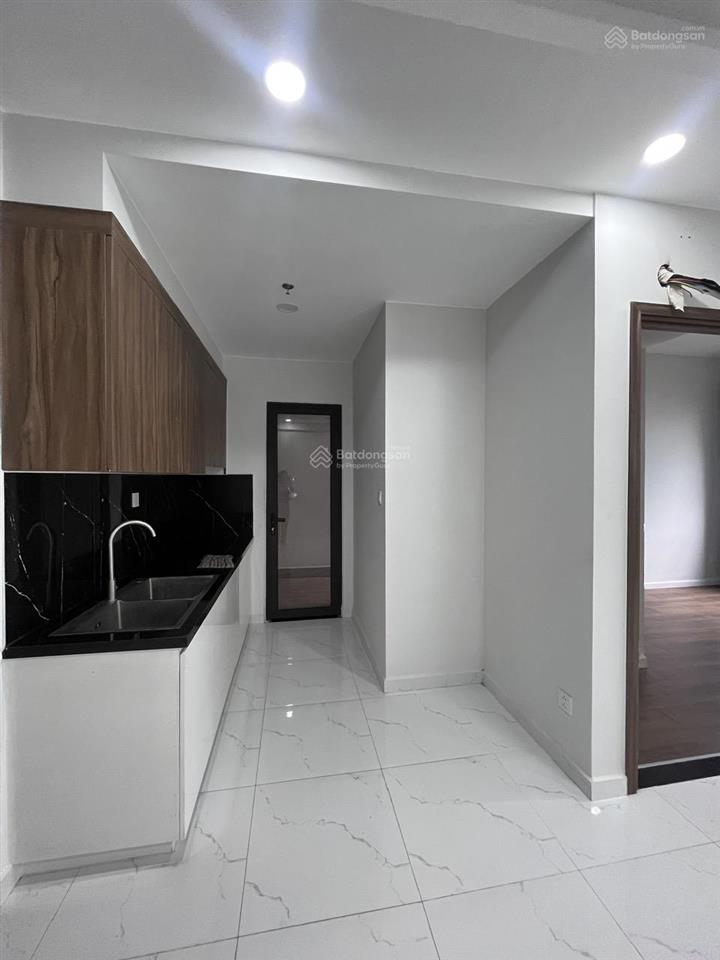 Opal skyline có căn 2pn 61m2 giá 2 tỷ 100. inbox em gửi thông tin