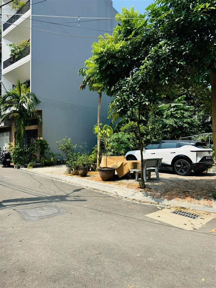 Bán đất ngọc thụy ô tô vào 52m2 11 tỷ vuông vắn