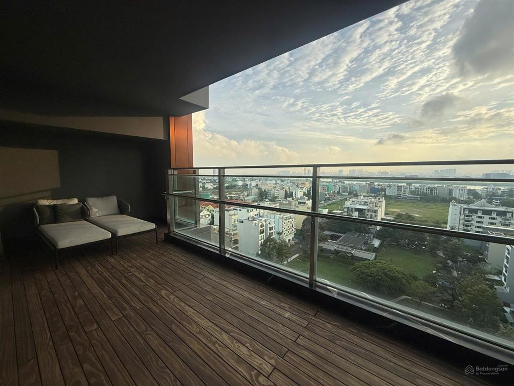 Bán căn hộ define 3pn 220m2 có sân vườn riêng và thang máy riêng, view sông sài gòn giá tốt