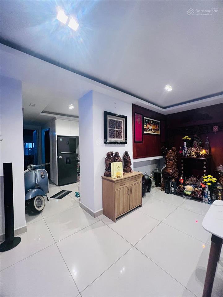 Bán căn hộ 2pn 74m2 sky center phổ quang, tân bình. giá 5,990 tỷ bao hết thuế phí, full nội thất