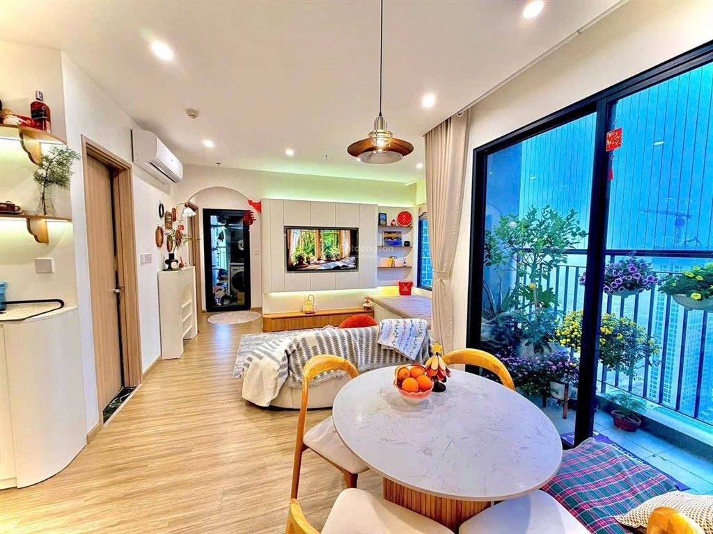 Chính chủ cần tiền bán gấp căn hộ 64m2 giá chỉ 4.3 tỷ. 0963 877 ***
