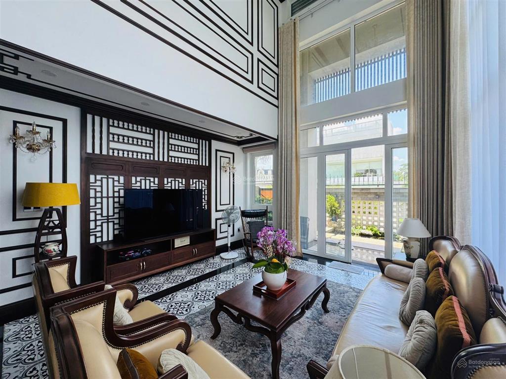 Bán biệt thự villa thủ thiêm sân vườn hồ bơi full tiện ích cao cấp chỉ 68 tỷ
