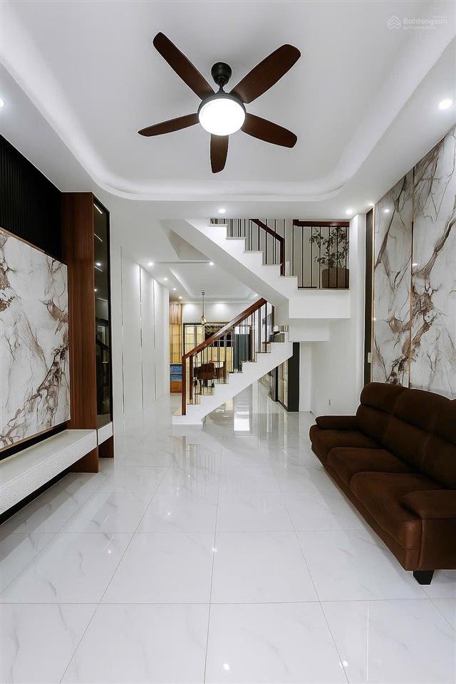 (chủ gửi) bán nhà 1t1l đẹp mới 3pn full nt kdc phú an