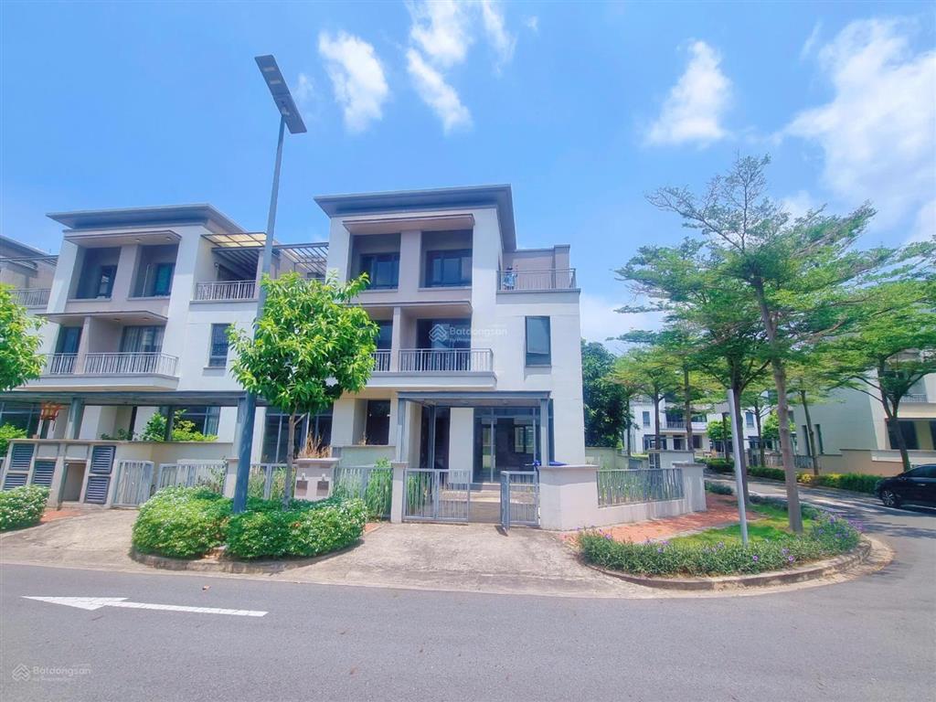 Ngộp bank bán gấp nhà có hđ thuê chỉ 5,4 tỷ, nhà thô 4,2 tỷ, loại big hàng hiếm vị trí đẹp