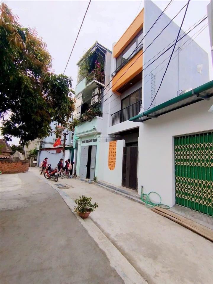 Nhà đẹp mới tinh 45m2 3 tầng 3 phòng ngủ rất phù hợp với gia đình có 2 con