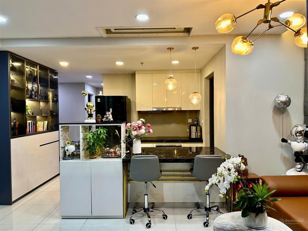 Giá tốt! giá 8,450 tỷ cho căn hộ 2pn 74m² tại masteri an phú, ban công 4 cánh, view quận 1