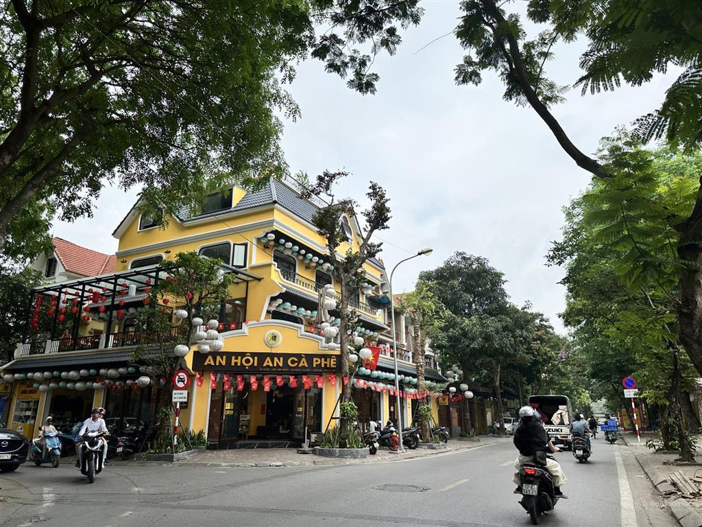 Hạ chào 3 tỷ, bán gấp lô góc mpkđt văn quán, kinh doanh đỉnh, 135m2 giá 30 tỷ. 0983 726 ***