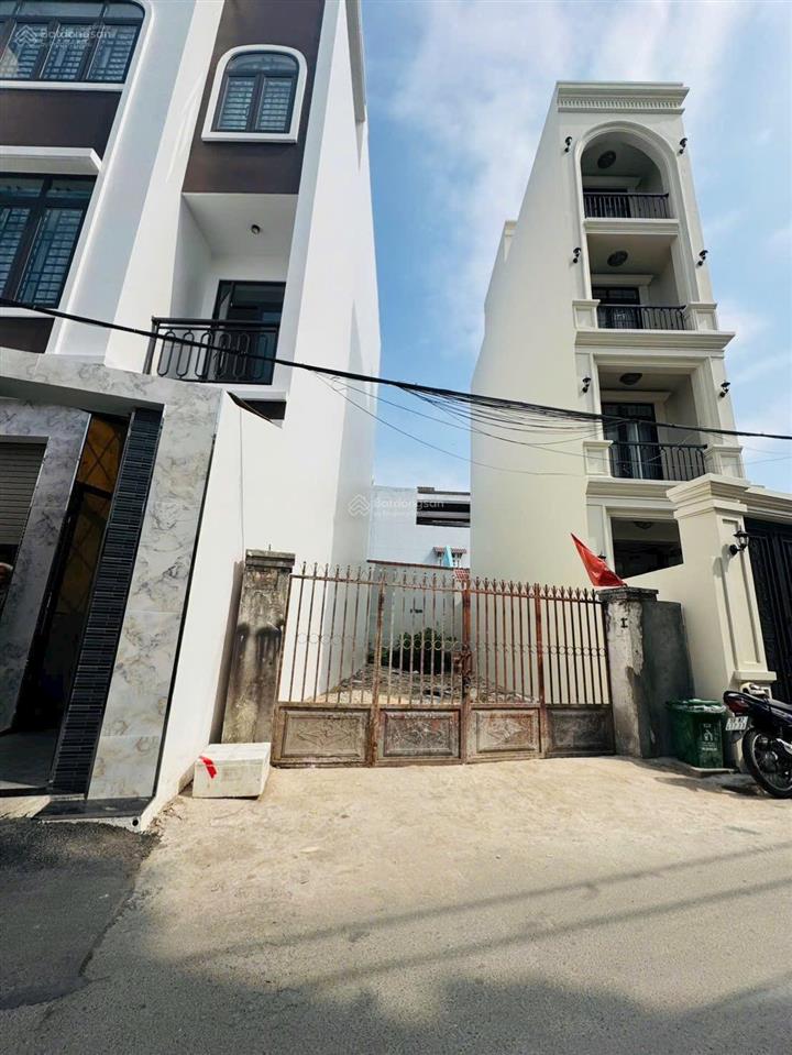 1 lô đất đẹp 90m2 cách bệnh viện lê văn thịnh 500m giá 8,9 tỷ