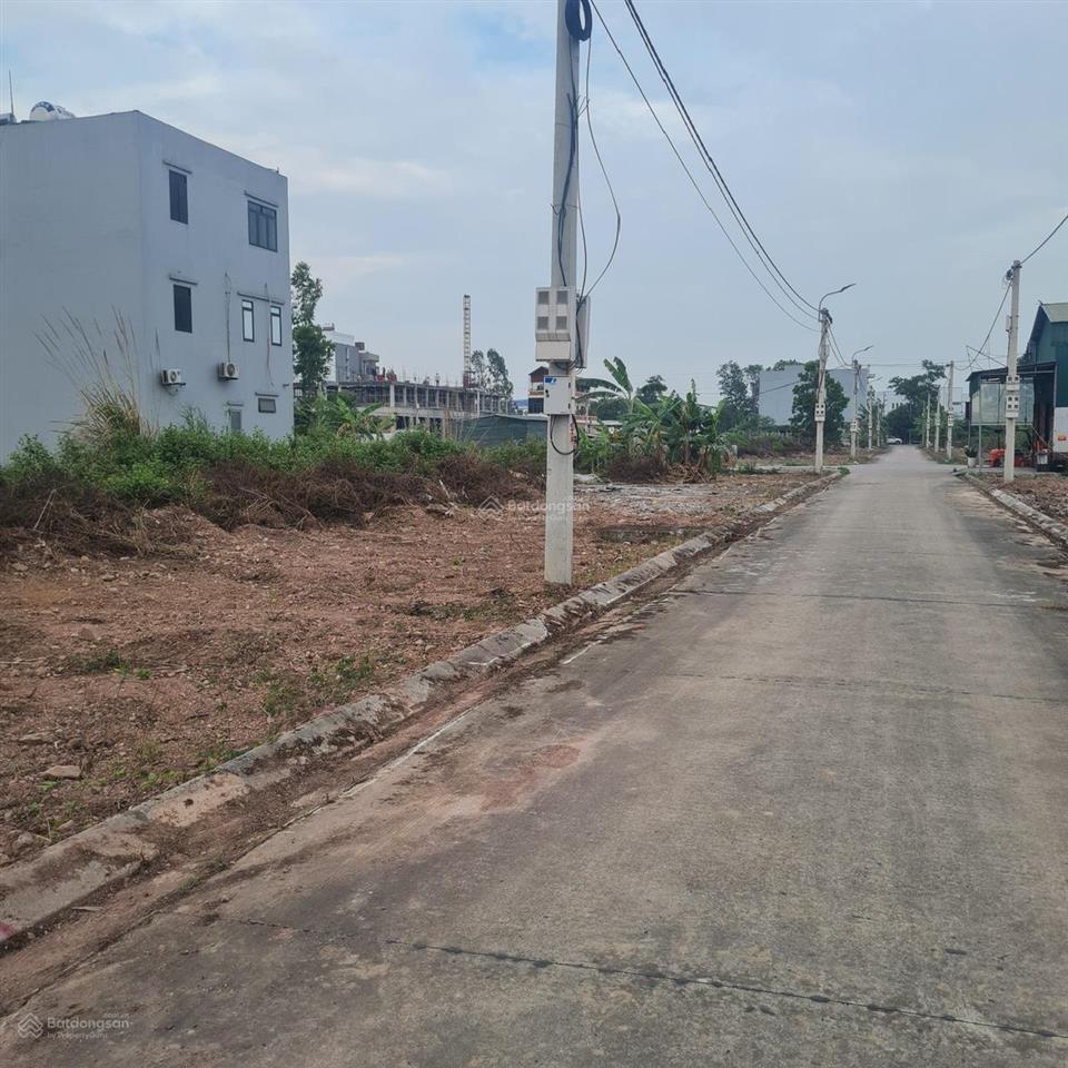 Bán đất khu đô thị dịch vụ nội hoàng, yên dũng, bắc giang. 72m2, mt 4,5m. đường 12m. giá 2,6 tỷ