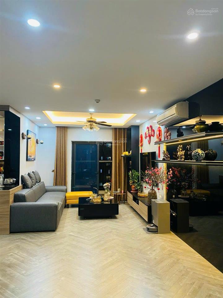 Chính chủ bán nhanh căn 3pn góc n01a k35 tân mai full nội thất giá 7,3 tỷ, tòa mới giá tốt!
