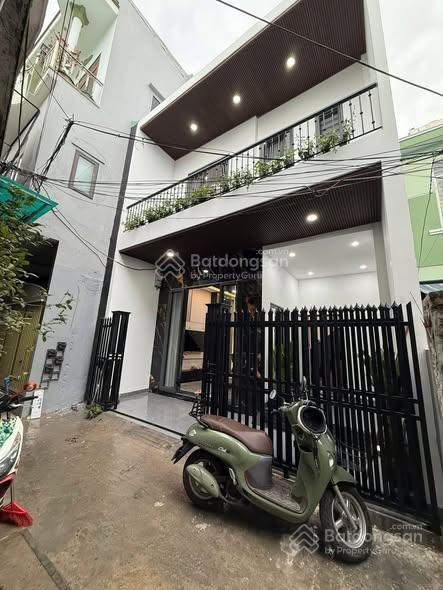 Phan đăng lưu phú nhuận 70m2, ngang 6m nở hậu, có pn trệt cho người già, giá rẻ chỉ 7,x tỷ, bán nhà