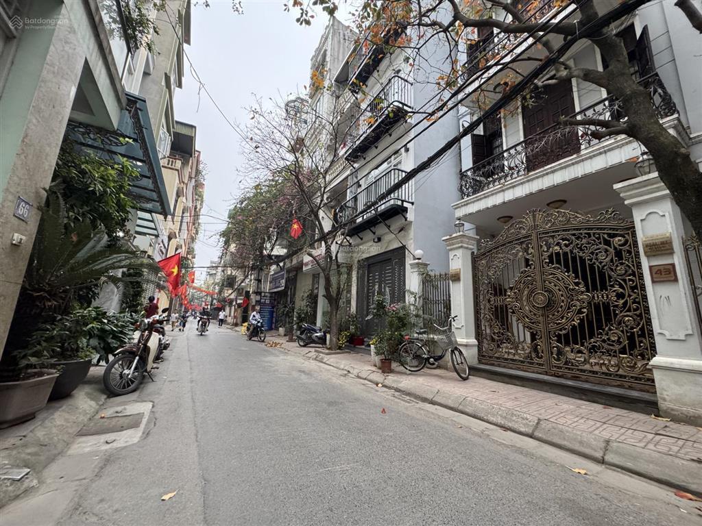 Bán gấp nhà phố giải phóng, phân lô, ô tô tránh, 72m2 4 tầng, giá 22.8 tỷ
