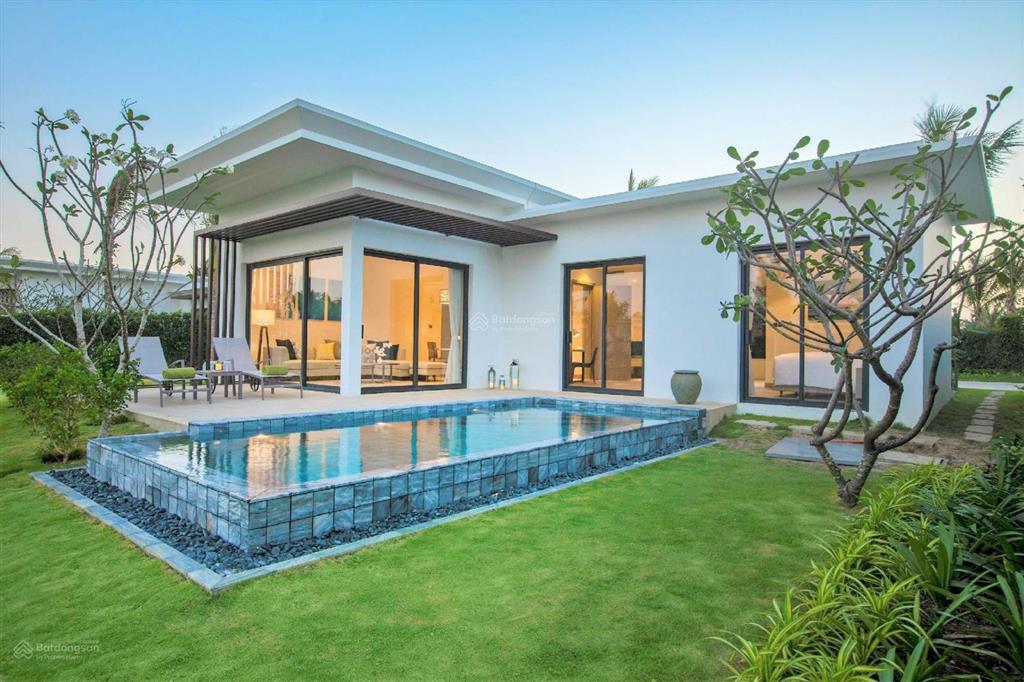 Cần bán gấp giảm 5 tỷ căn góc villa view hồ 2pn hơn 540m2 melia hamptons hồ tràm full nội thất