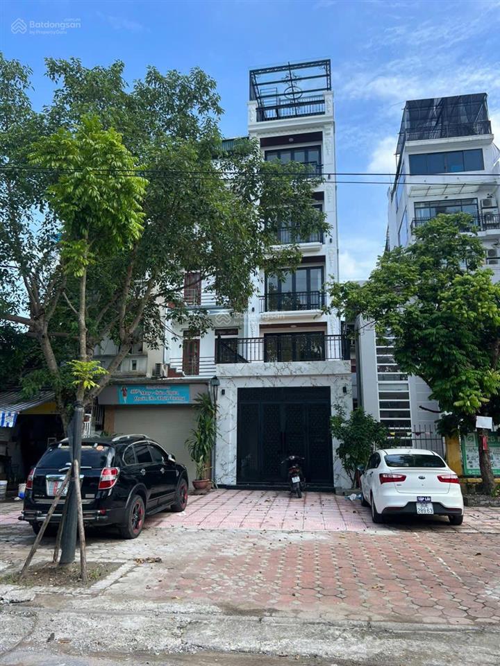 Hoa hậu ngô gia tự 100m2, mặt tiền 4,5m, vỉa hè 10m, 6 tầng thang máy dọn đồ về ở