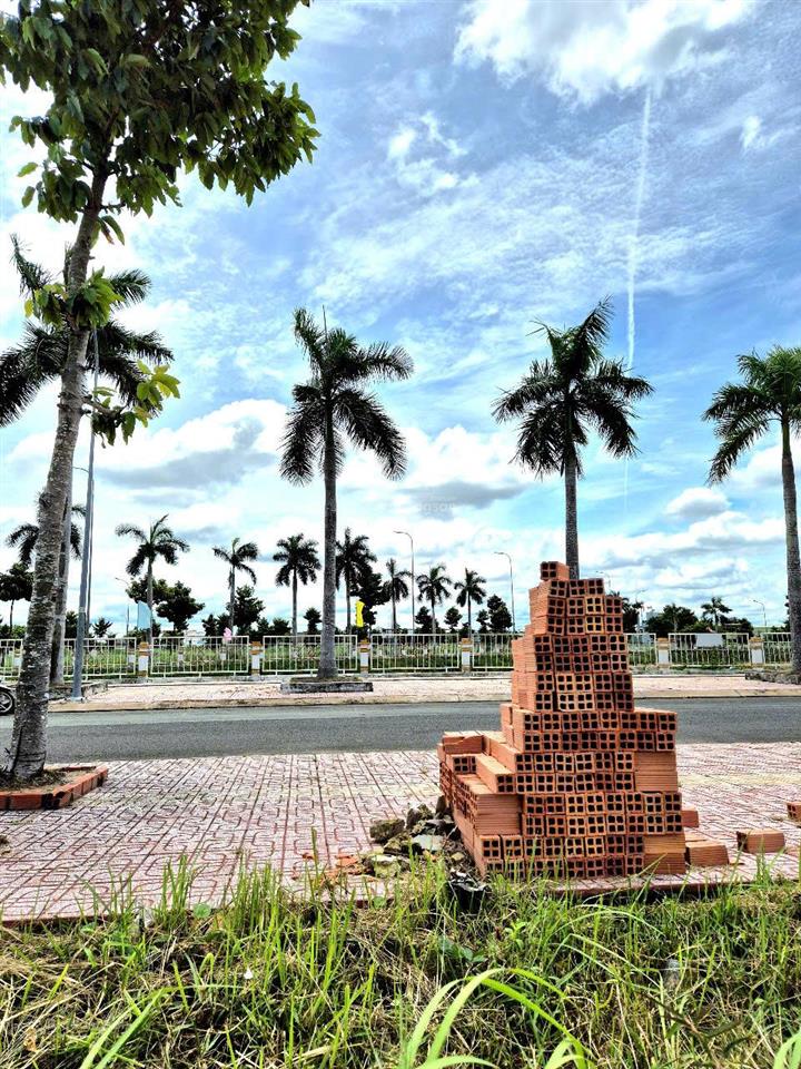 Bán lô đất view hồ tại khu dân cư thị trấn thủ thừa
