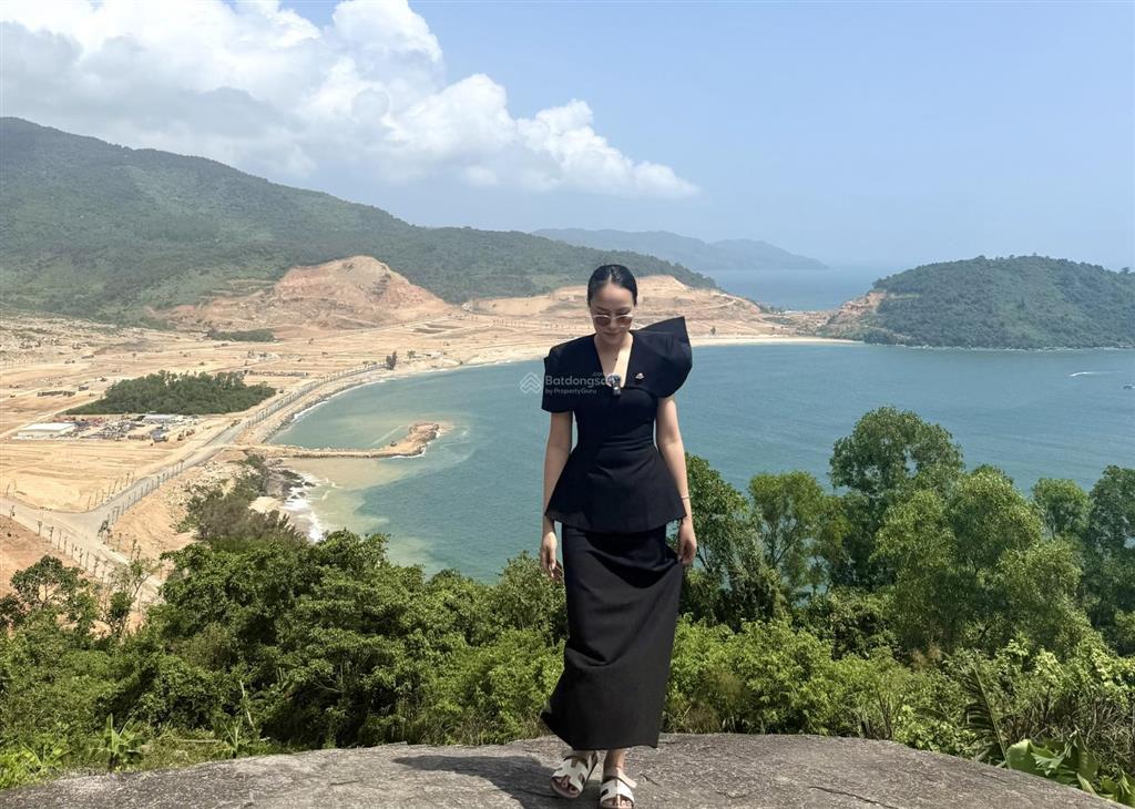 Trực tiếp cđt biệt thự đơn lập đồi view trực diện biển đảo ngọc vin đà nẵng dt 203,9m2 giá 2x tỷ