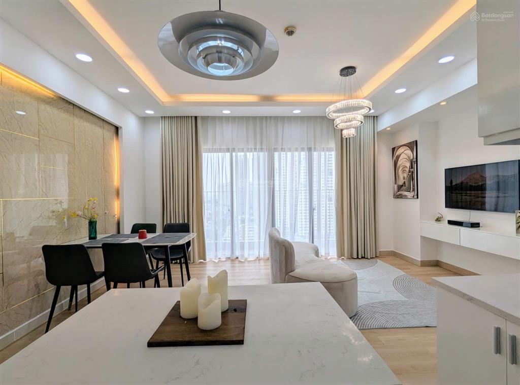 Cần bán căn hộ góc masteri thảo điền 2pn 2wc phòng khách rộng hướng nắng sáng nhà đẹp
