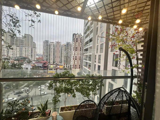 Bán căn hộ mipec rubik 360, 8 tỷ, 70m2, 2pn, 2wc, giá hời tầng trung view thoáng, full nội thất