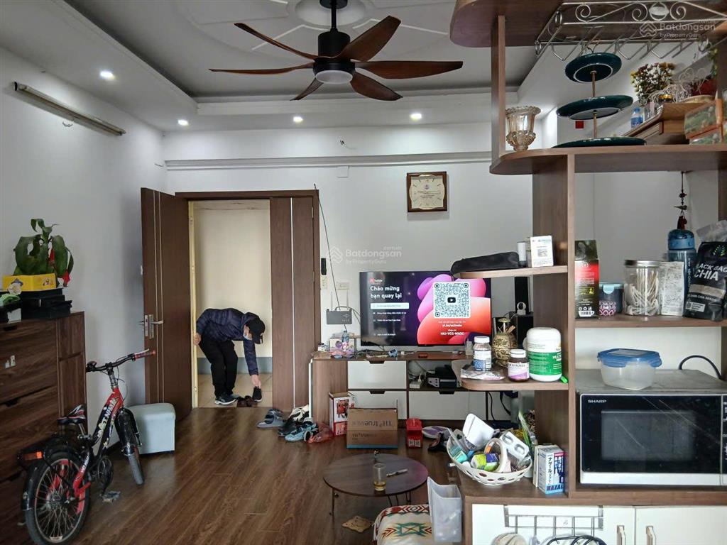 Chính chủ bán căn góc 64m2 2pn 2vs sổ đỏ lâu dài giá 3.8 tỷ ban công đông nam tại toà ct2 kđt xa la