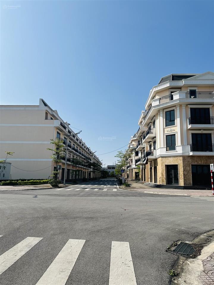 Chỉ 5,3tỷ sở hữu căn vietsing square kđt vsip trục thông, đường trước nhà 17,5m nhìn hướng chung cư