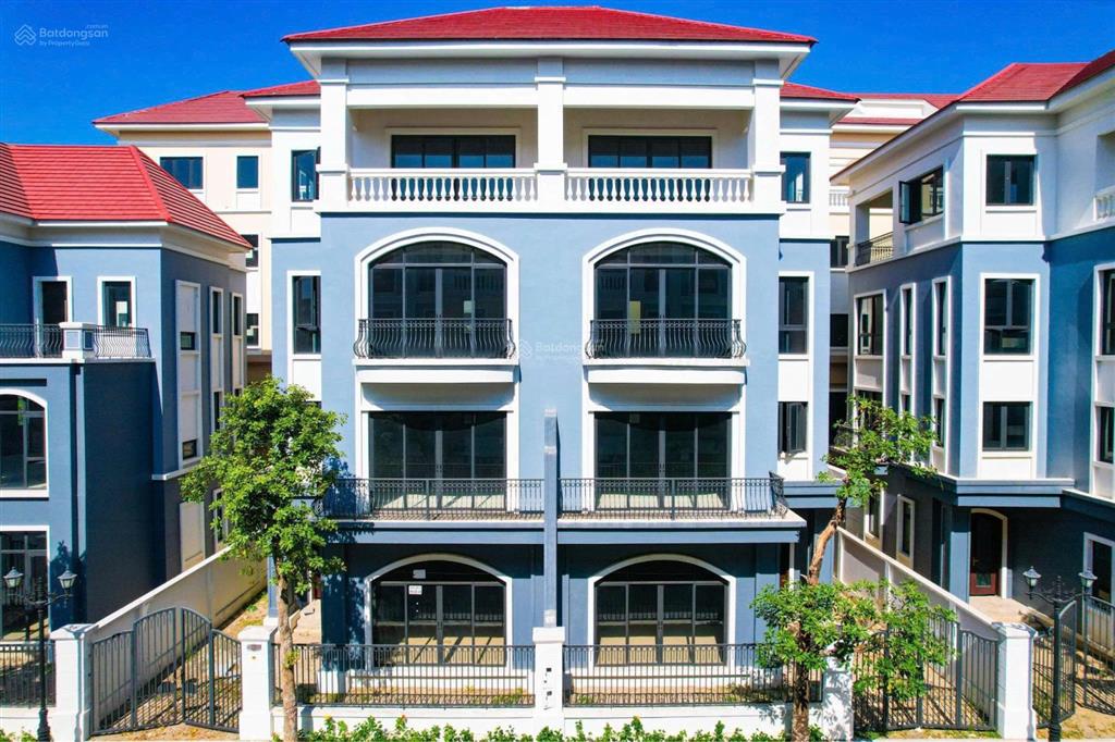 Biệt thự song lập to san hô 160m2 giá 22 tỷ nổi bật thị trường ngay sát biển