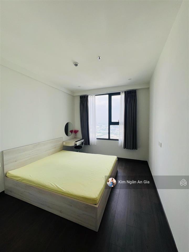 Cần bán 1pn1wc 52m2 the emerald golf view chỉ 2.2 tỷ full nội thất 0975 090 ***