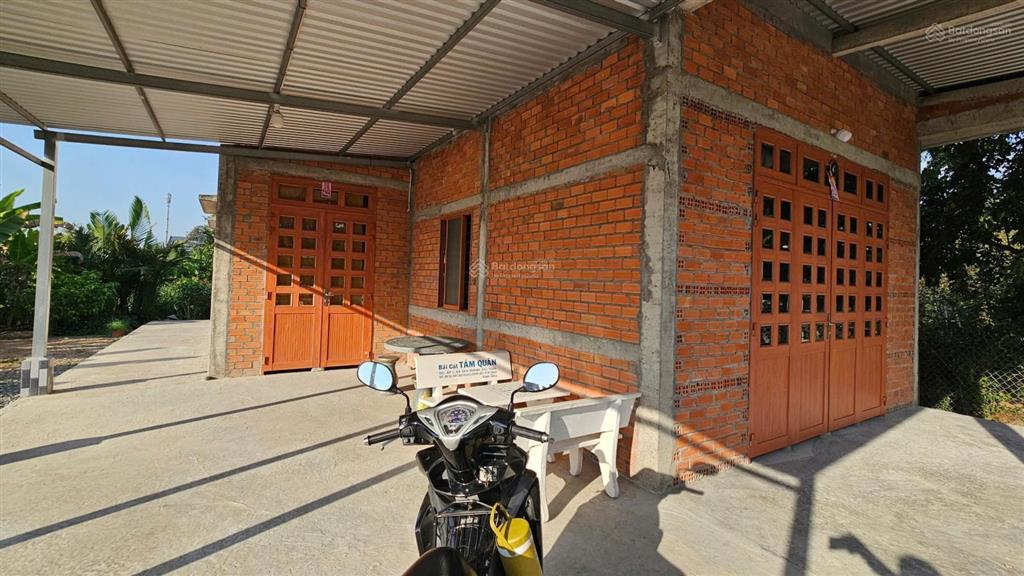Bán nhà vườn kế bên khu cn, full thổ cư, sân vườn rộng, nhà kiên cố, ở hoặc đầu tư đều đẹp, giá tốt