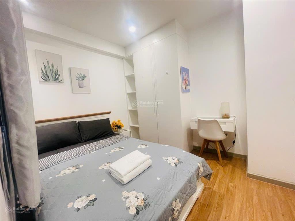 Chính chủ cần bán hộ cc the gold view, bán 6 tỷ 850, 70m2, 2pn, 1wc. sắp làm sổ hồng
