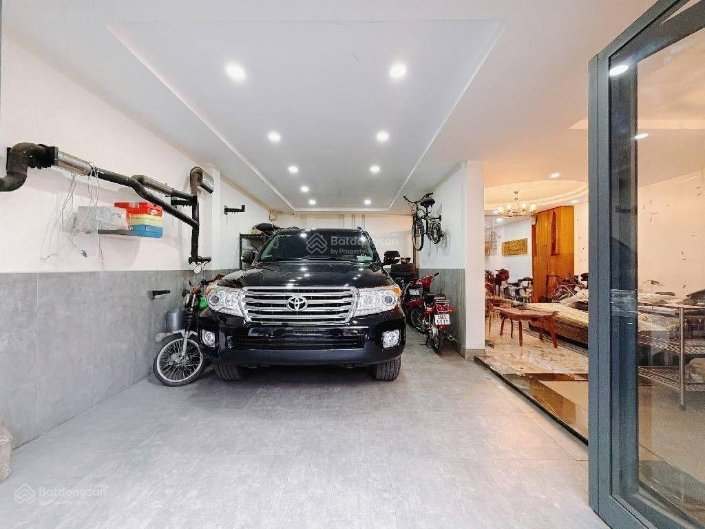 Biệt thự mini 4 tầng p1 q8 nội thất cao cấp sổ đẹp không qh sát bên q1, 8 x 12m, giá 18 tỷ