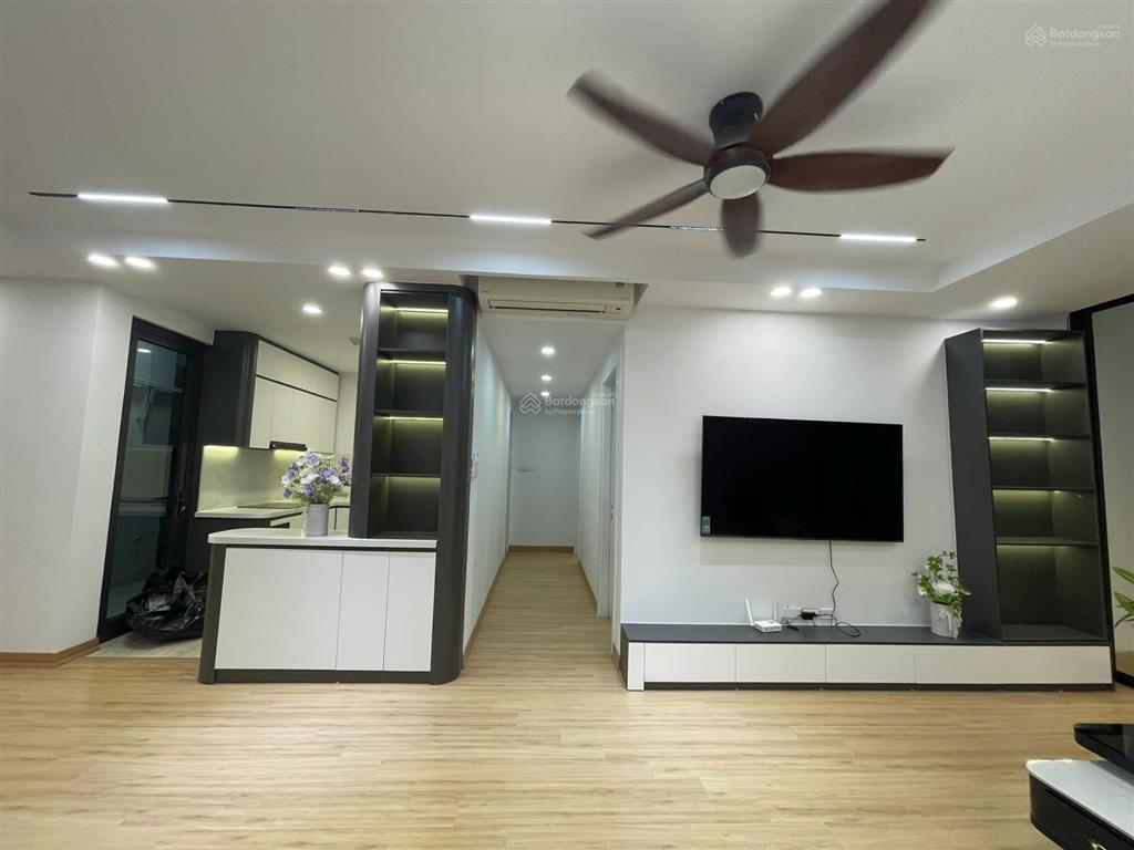 Bán căn hộ 3 ngủ, 2 ban công 106m² tòa chelsea residences, nội thất mới đẹp, 12,7 tỷ 0988 982 ***