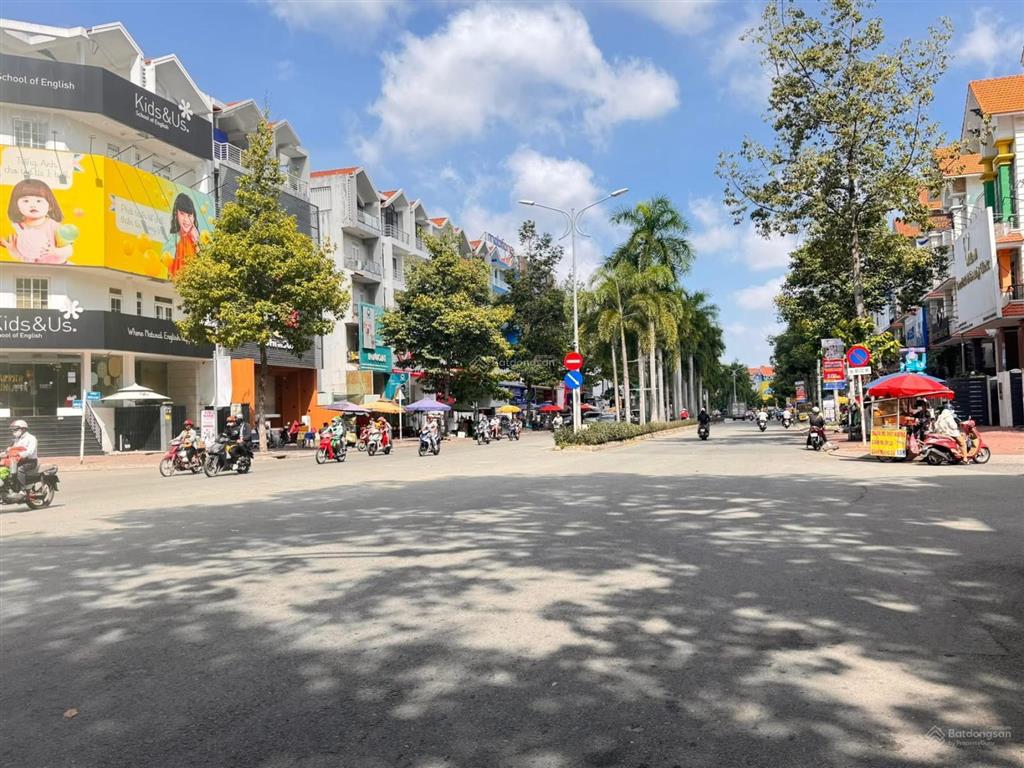 Bán nhà dt 5x20m kdc trung sơn, 17 phòng dòng tiền 35tr/tháng, giá nhỉnh 17 tỷ