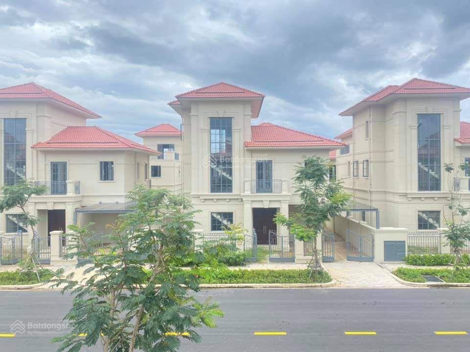 Cần bán gấp đơn lập 300m², lịch thanh toán chậm, giá 12,5 tỷ