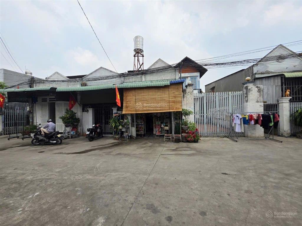 Nhà trọ 175m2 kdc gần vincom 550 kcn vsip1 và bến xe tân đông hiệp, tp dĩ an