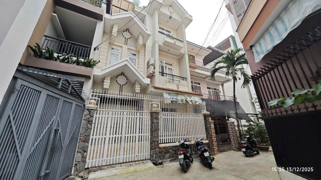 Bán nhà-3tầng-4PN-ôtô vào nhà-Bắc Sơn-Vĩnh Hải- nha trang-chỉ 7ty3(sát biển)