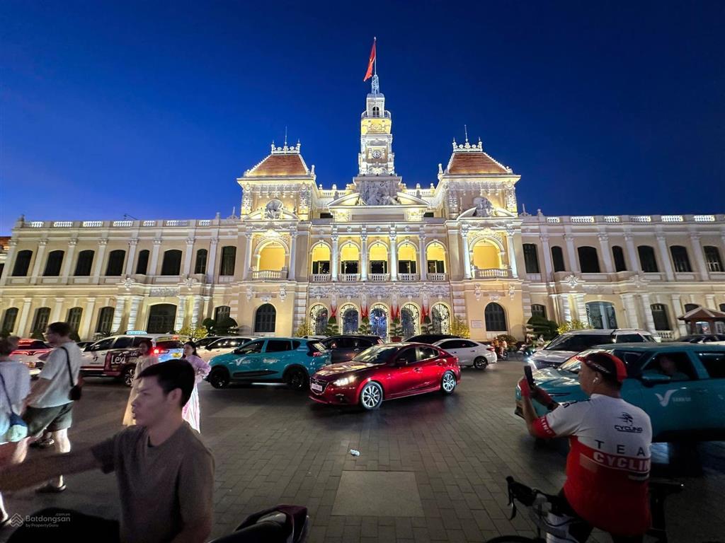 Sốc giảm luôn 2 tỷ. hàng hiếm. lô đất lê thánh tôn ngay q chợ bến thành, q1. chỉ 22 tỷ (tl)