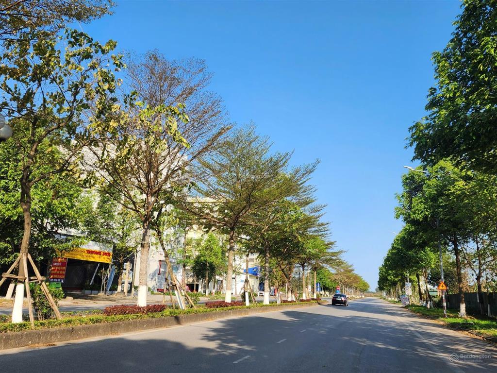 Bán đất mặt lạc long quân yna. kinh bắc dt 315m² mt 9m giá 36 tỷ
