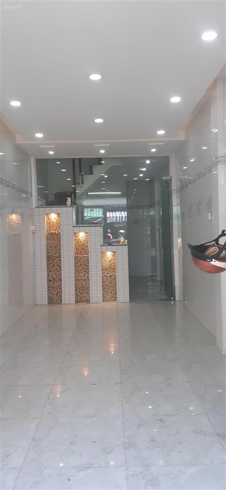 Nhà bán mặt tiền đường cao đạt, quận 5, 20,3 m², 3 tầng, giá 9,8 tỷ.