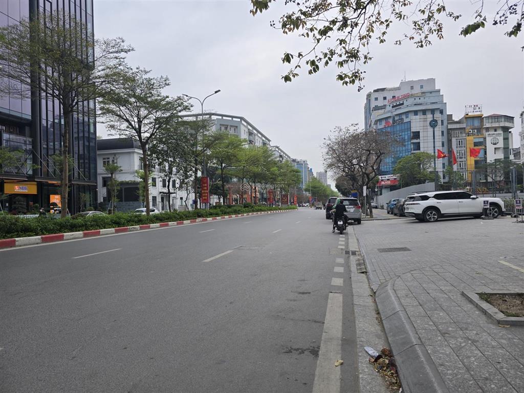 Bán nhà mặt phố láng hạ, ba đình, hà nội, dt 100m2, mt 5,5m, 8 tầng tm, 65 tỷ