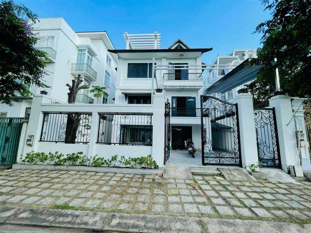 Chính chủ bán biệt thự khu view sông kdc tấn trường quận 7, dt 12x20m (240m2), sổ hồng riêng