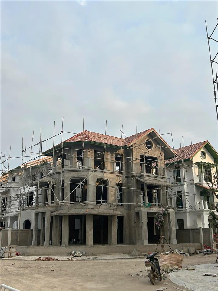 Chuyển nhượng biệt thự view trực diện công viên 5000m2 và 8 toà chung cư giá 14 tỷ. 0765 828 ***