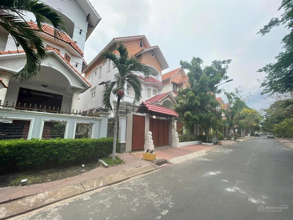 Cần bán biệt thự khu him lam 6a, đường lớn, vị trí cực đẹp, giá 28 tỷ c. duyên 0901 023 ***